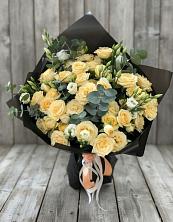 Букет цветов из:  Розы и Лизиантусы в Целине