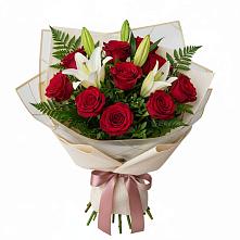 Букет цветов из:  Лилии и Розы в Целине