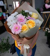 Букет цветов из:  Герберы, Розы и Хризантемы в Целине