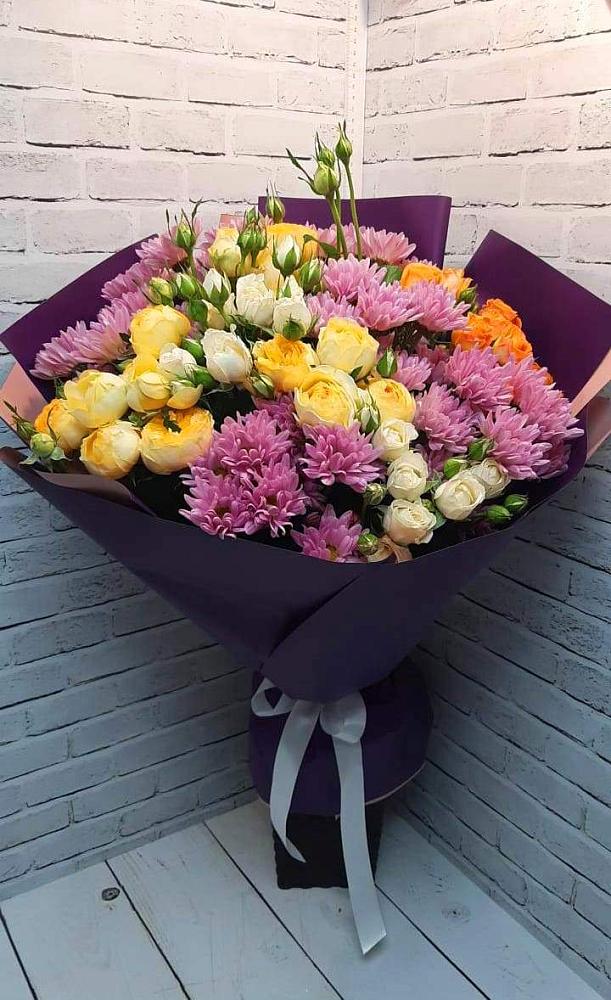 Букет цветов из: Хризантемы и Розы в Целине