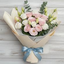 Букет цветов из:  Лизиантусы в Целине