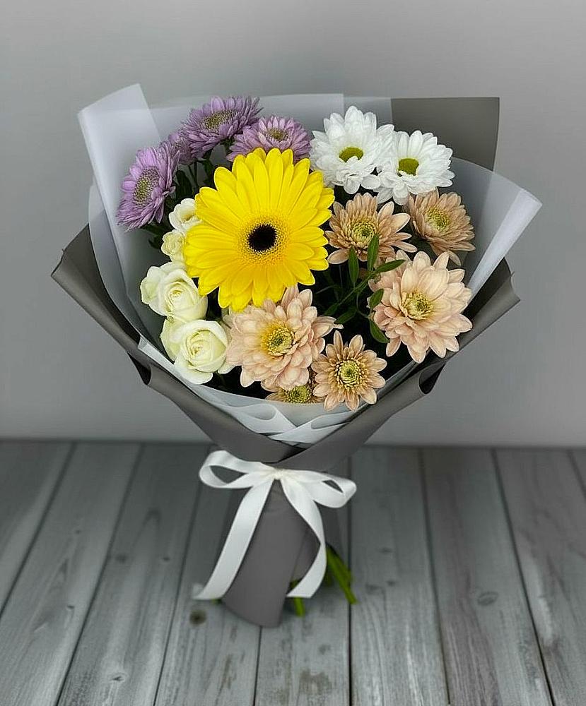 Букет цветов из: Розы, Герберы и Хризантемы в Целине