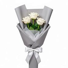 Букет 3 белые розы в Целине