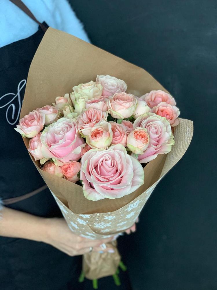 Букет цветов из: Хризантемы и Розы в Целине