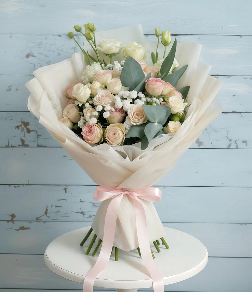 Букет цветов из: Розы и Лизиантусы в Целине