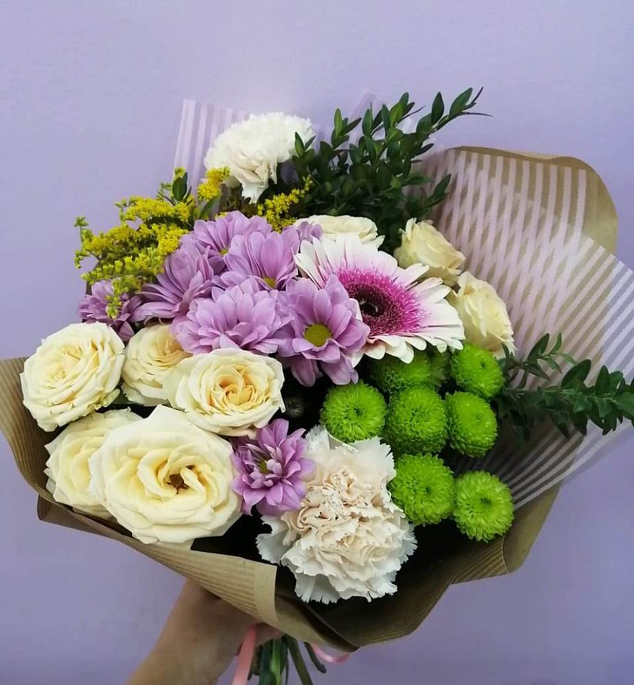 Букет цветов из: Хризантемы, Розы, Гвоздики и Герберы в Целине