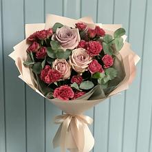 Букет цветов из:  Гвоздики и Розы в Целине