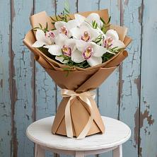Букет цветов из:  Орхидеи и Розы в Целине